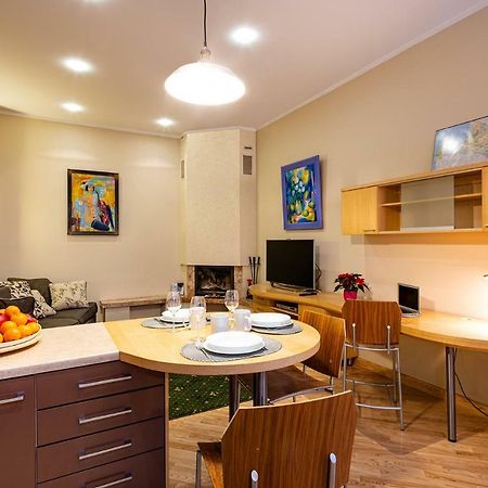 Kalnina Quiet Apartment In City Center Riga Kültér fotó
